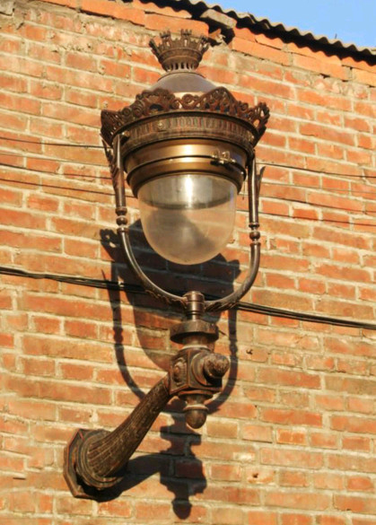 Retro Decoration Cast Iron Light Pole Wall Lighting Antique Street Light Pole
